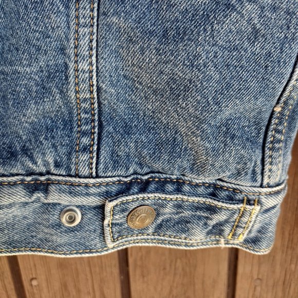 🌎Levi's || Vintage Fit Sherpa Lined Trucker Jacket - Picture 4 of 14